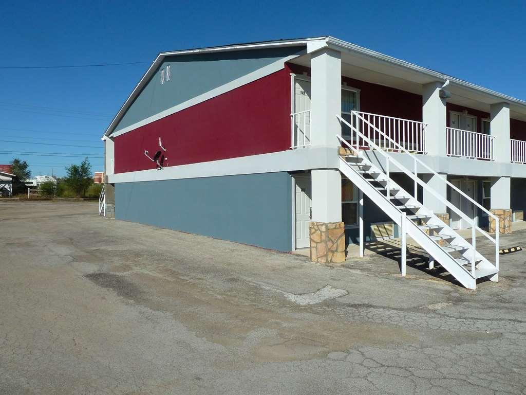 Americas Best Value Inn Алпайн Екстер'єр фото